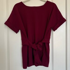 Worthington Rich Burgundy Short Sleeve Top. Women size M